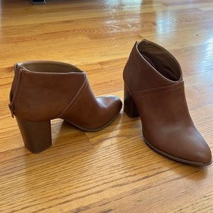 Heeled booties